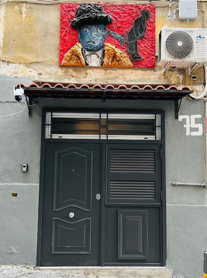 Lad 75 Naples